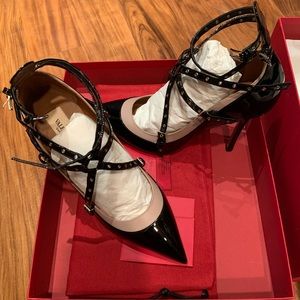 Valentino Grommet Strappy Pointed Toe Pump